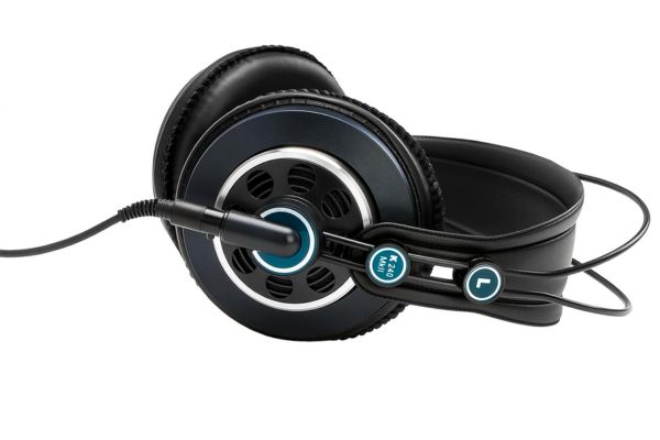 Fone de Ouvido AKG K240 05