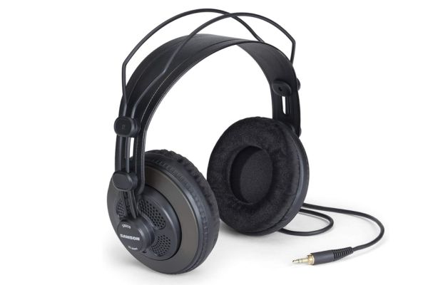 Fone de Ouvido Samson SR850